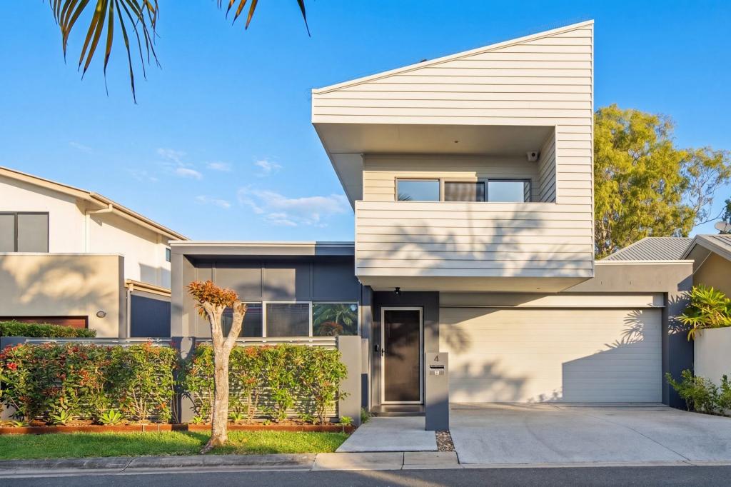4 Cape Martin Lane, Varsity Lakes, QLD 4227