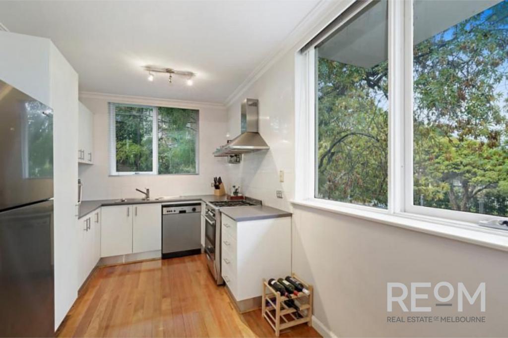 2/26 Loch St, St Kilda West, VIC 3182