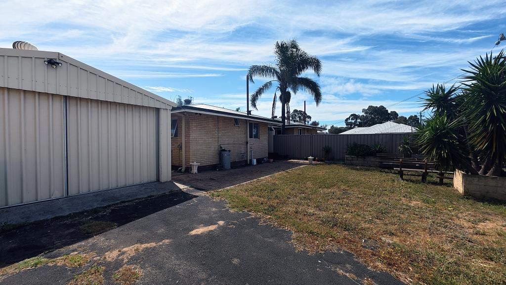 82B PARADE RD, WITHERS, WA 6230