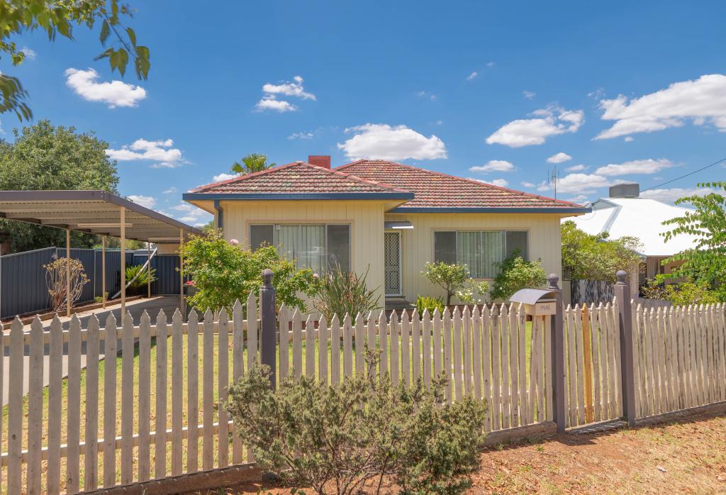 7 High St, Parkes, NSW 2870