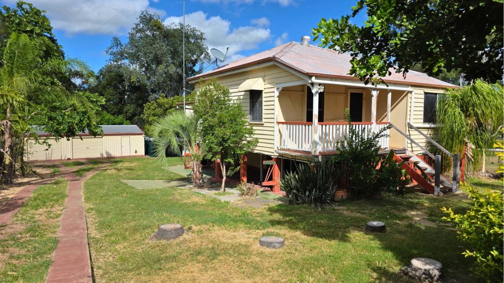 19 Dalgangal Rd, Gayndah, QLD 4625
