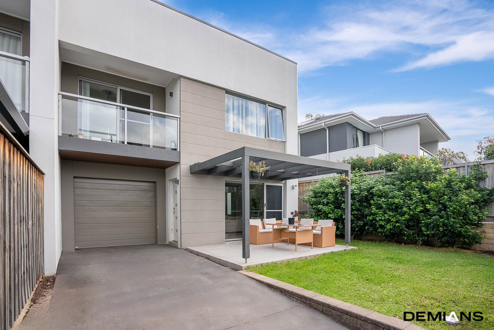 85 Hennessy Ave, Moorebank, NSW 2170