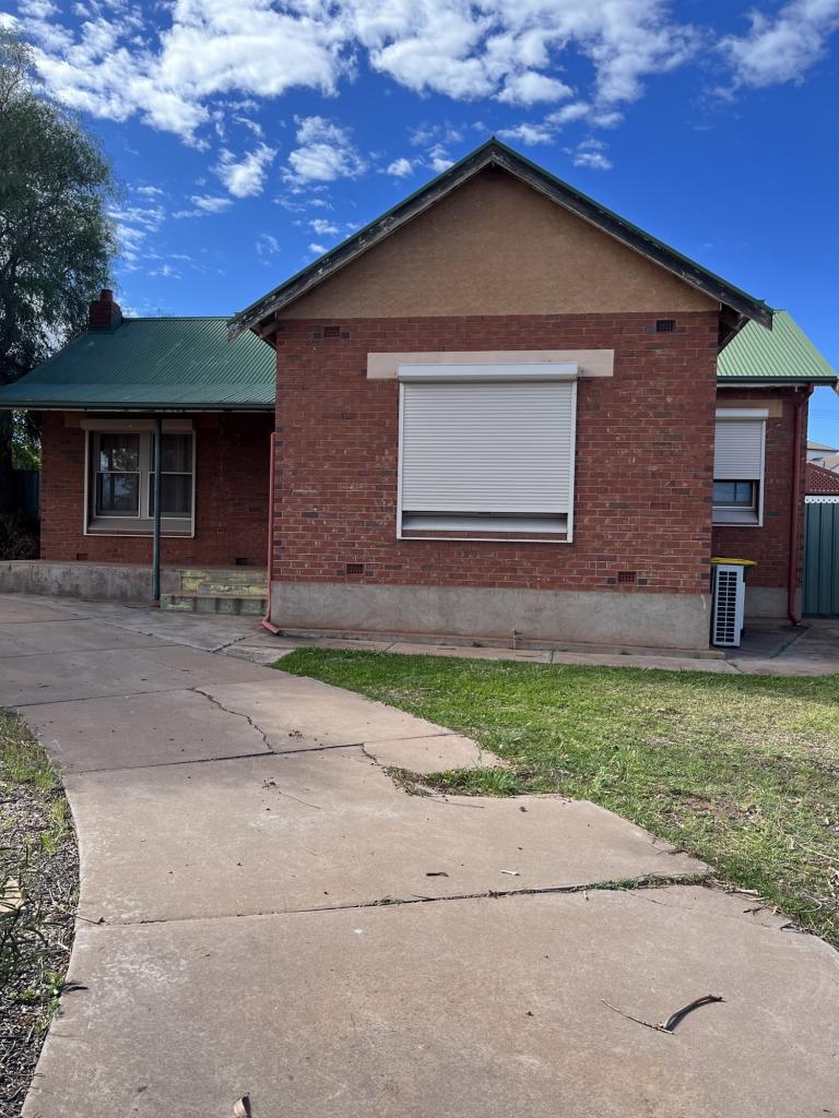 9 BARSON ST, WHYALLA, SA 5600