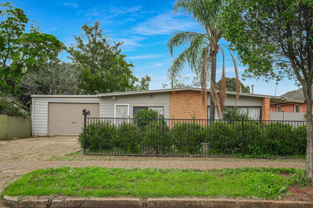 47 Peacock Rd, Elizabeth Downs, SA 5113