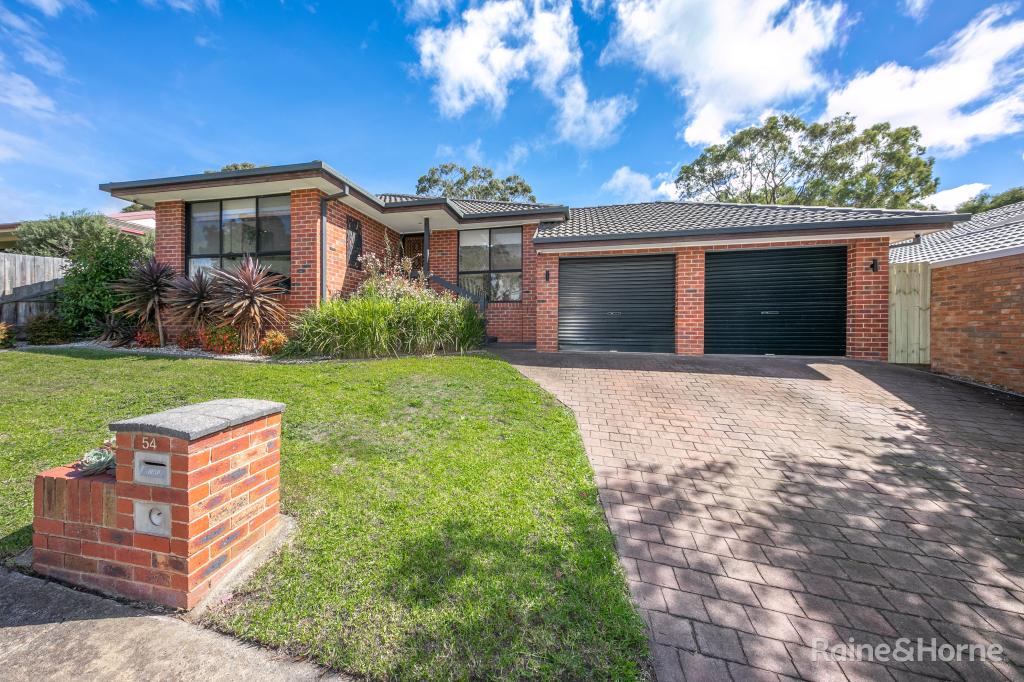 54 Olive Gr, Sunbury, VIC 3429