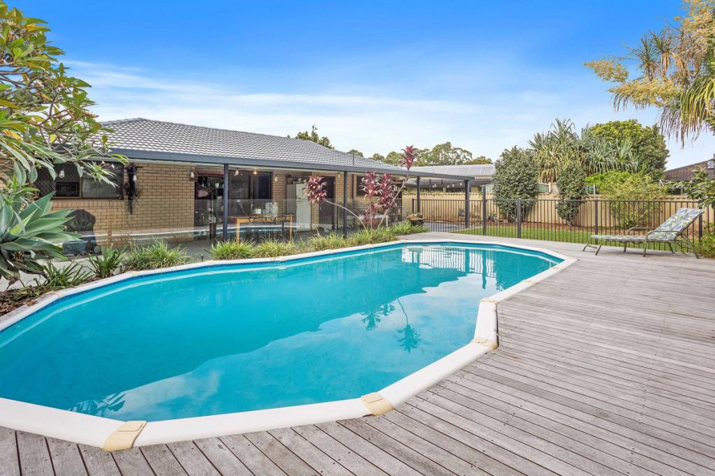 19 Mahogany Dr, Palm Beach, QLD 4221