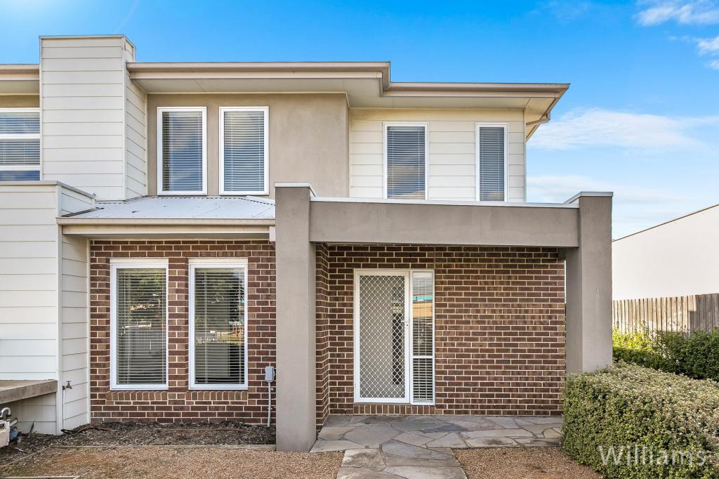 1/142 Woods St, Newport, VIC 3015