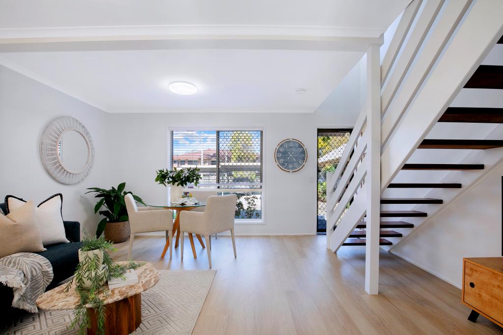 2/5 Woodford St, Holland Park West, QLD 4121