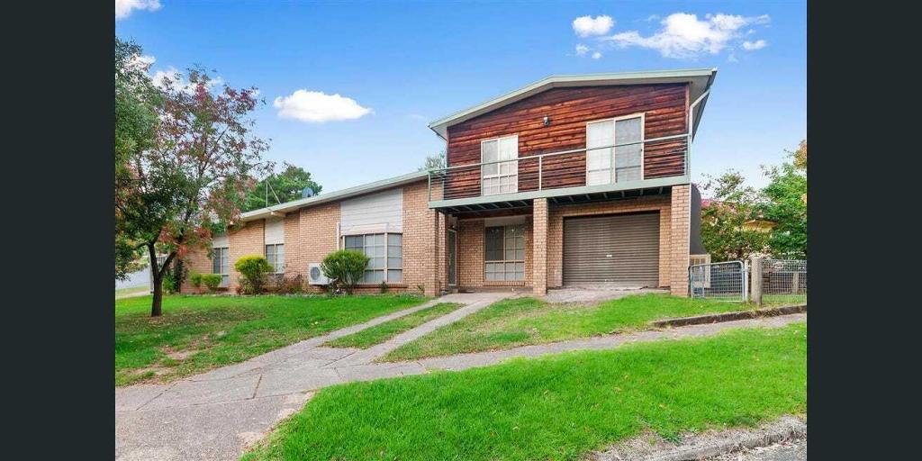 14 BRADNEY ST, KHANCOBAN, NSW 2642