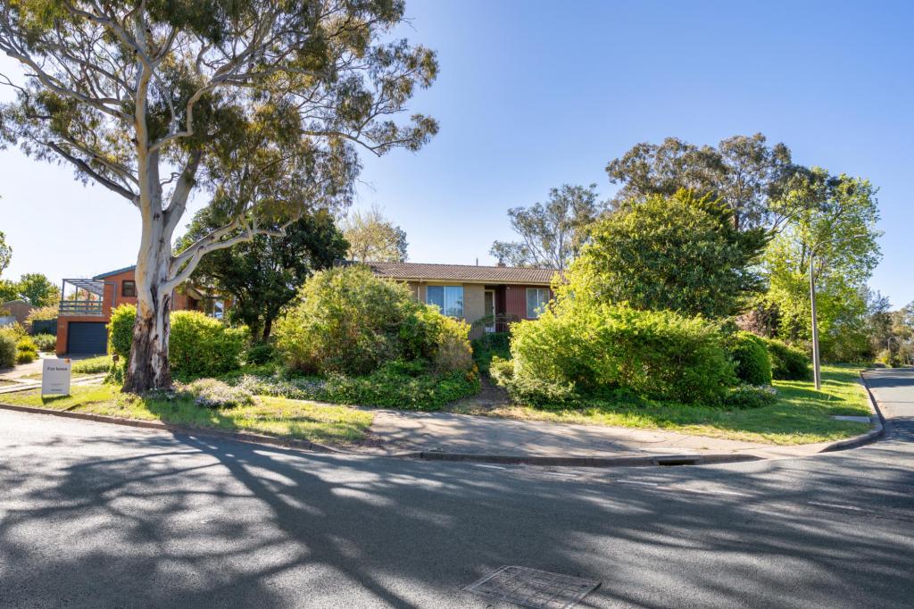 10 Bennelong Cres, Macquarie, ACT 2614
