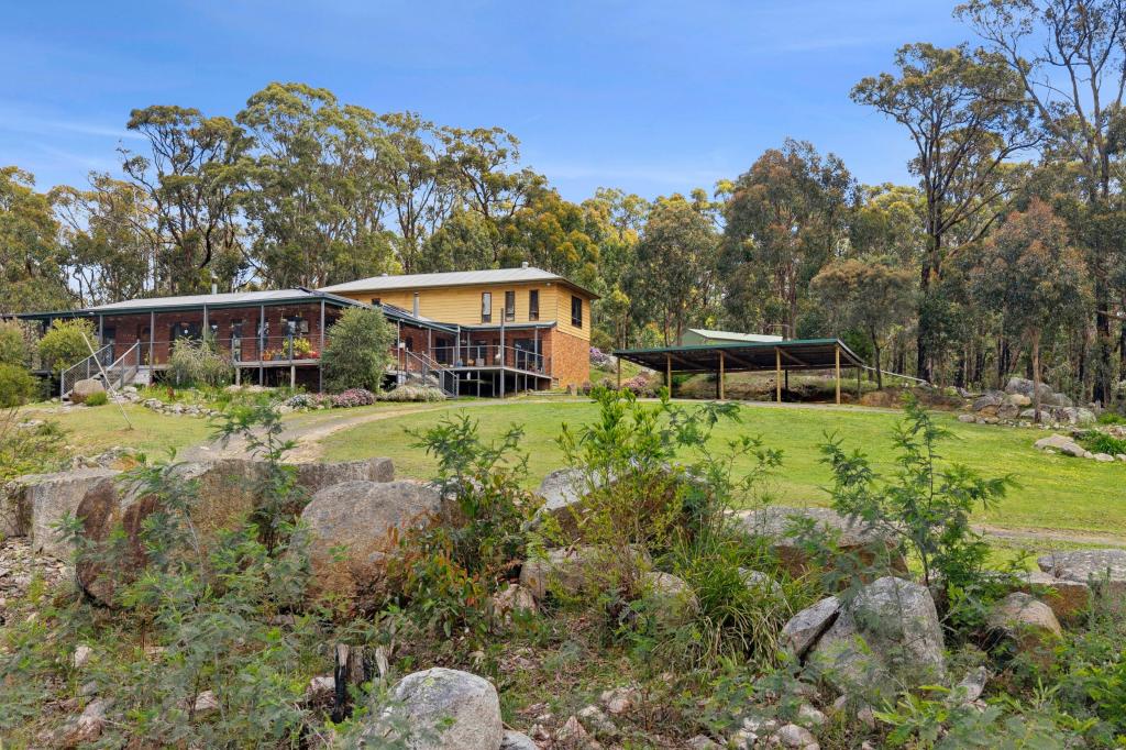 106 KITCHENHAMS RD, BENLOCH, VIC 3435
