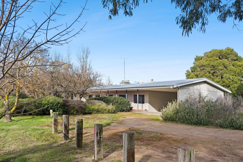 1474 Baynton Rd, Pastoria, VIC 3444