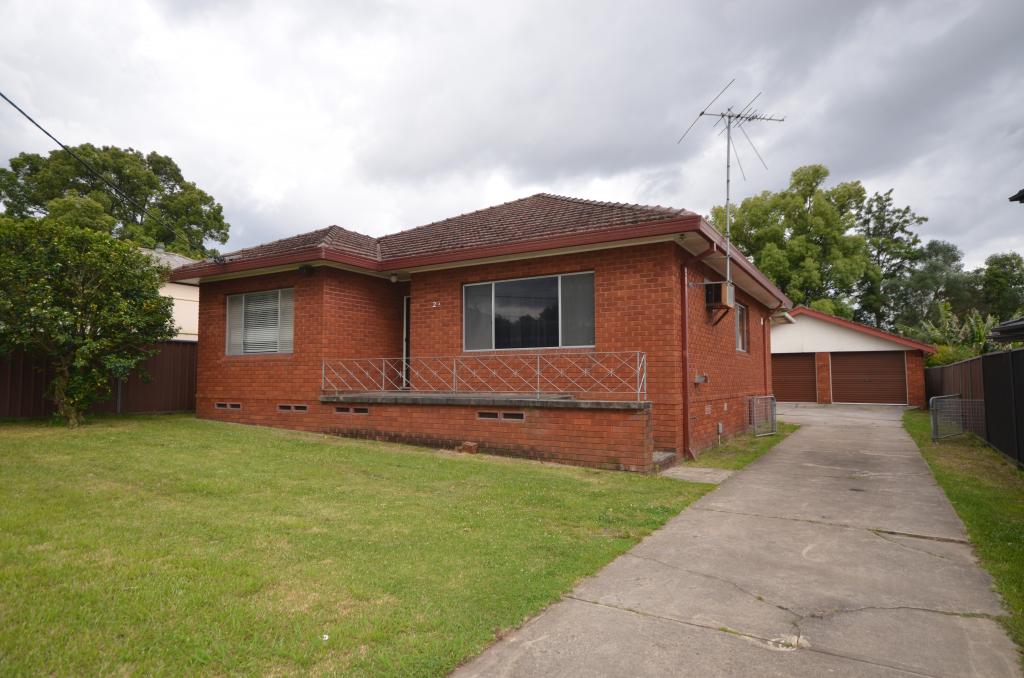 2A WARMAN ST, PENDLE HILL, NSW 2145