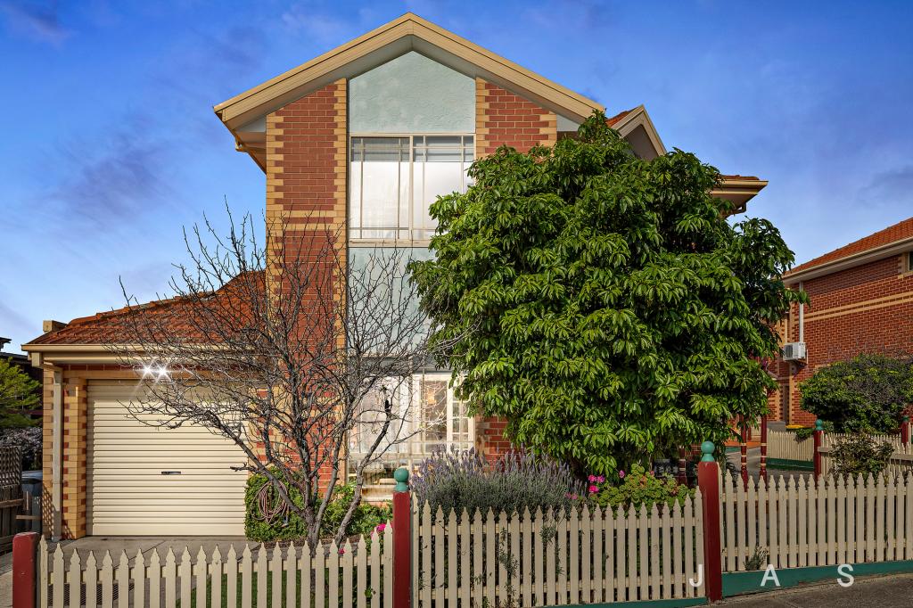 2/35 WARRS RD, MARIBYRNONG, VIC 3032