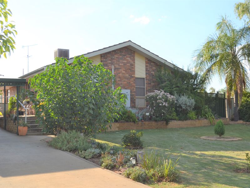 5 Hillam Ave, Narrabri, NSW 2390