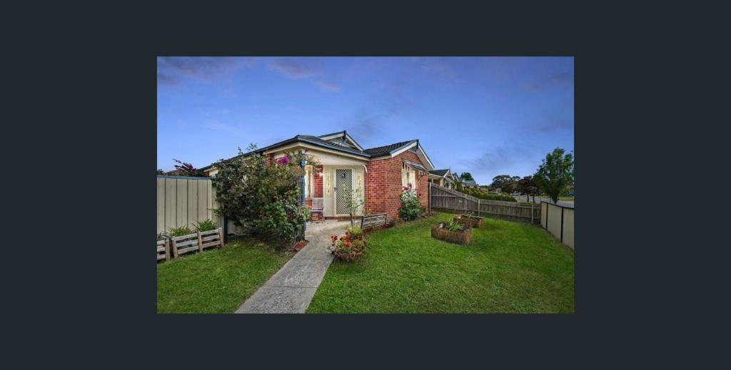 24 Wakenshaw Cres, Pakenham, VIC 3810