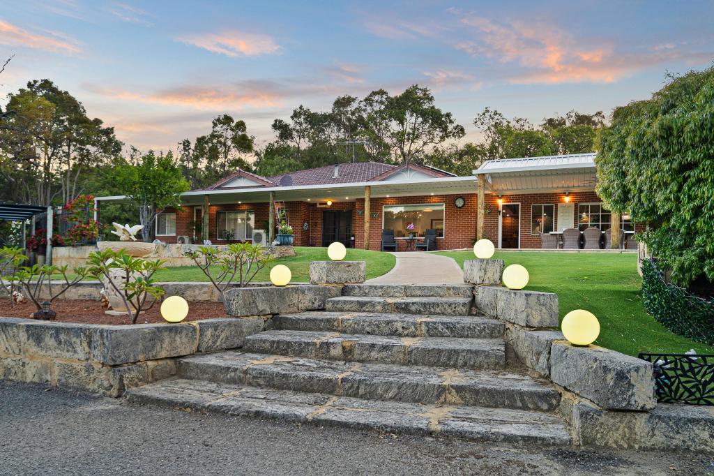 6 Yalgorup Dr, Bouvard, WA 6211