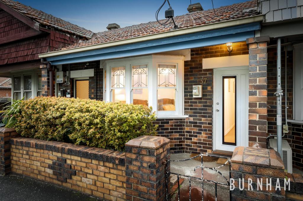 37 NAPIER ST, FOOTSCRAY, VIC 3011