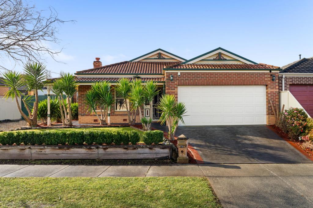 52 Bluehills Bvd, Pakenham, VIC 3810