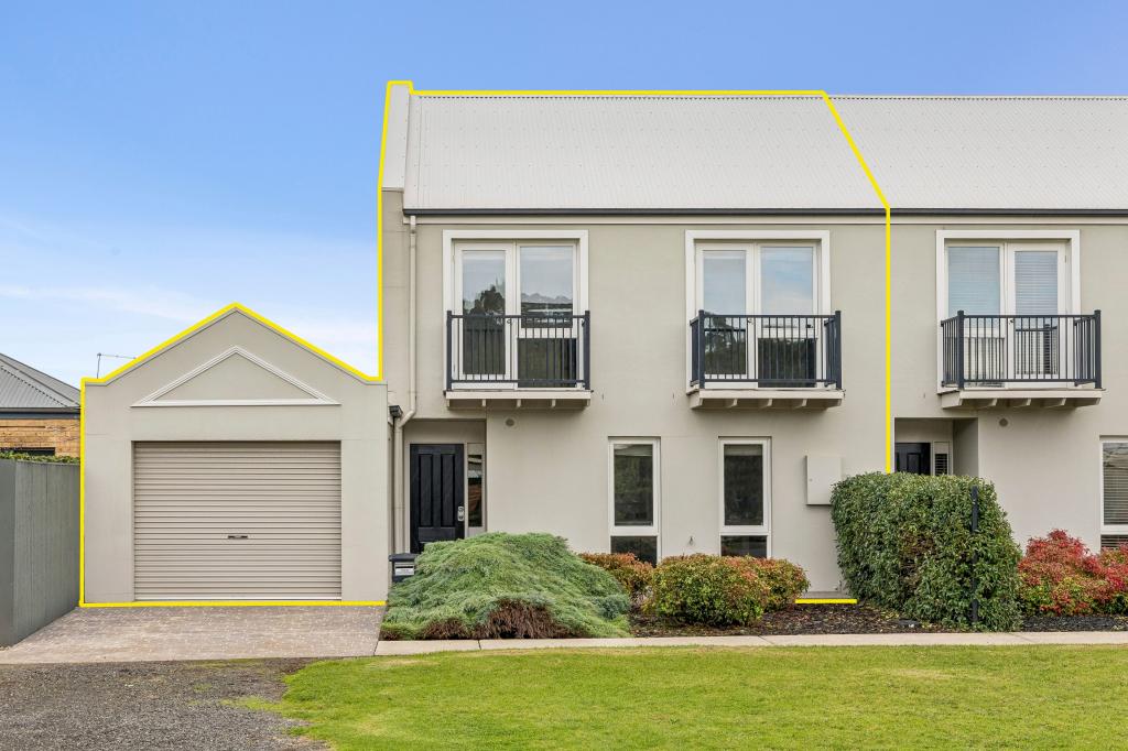 1/10 Adeney St, Camperdown, VIC 3260