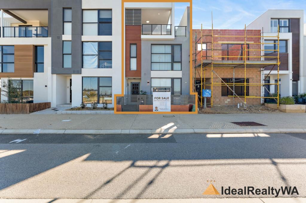 18 Moonlight St, North Coogee, WA 6163