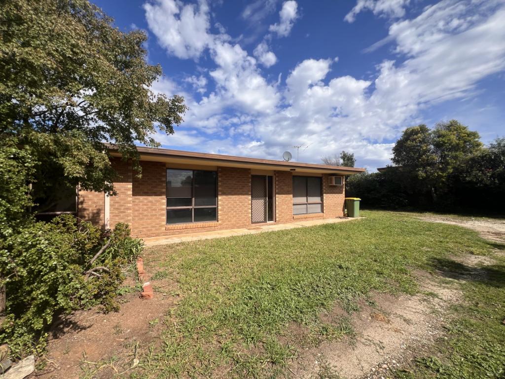 2/77 Riesling St, Corowa, NSW 2646