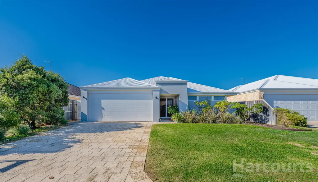 227 Peelwood Pde, Halls Head, WA 6210