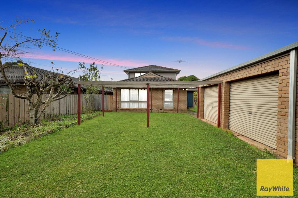 18 FAY ST, MELTON, VIC 3337