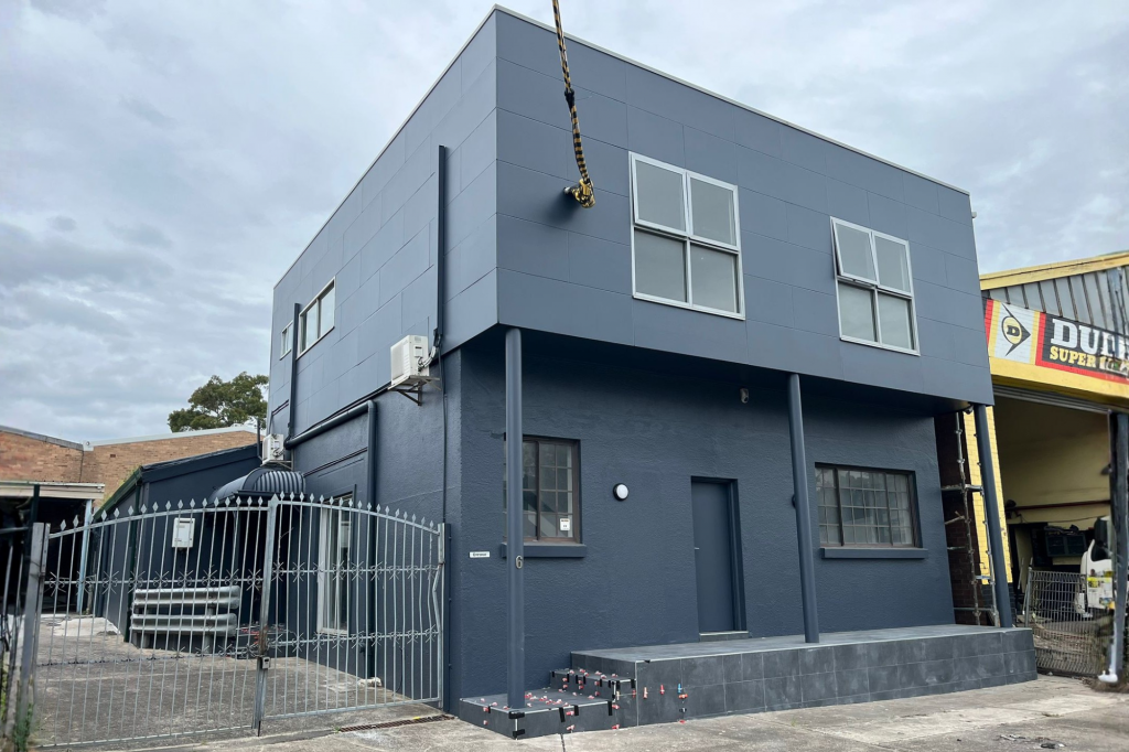 6 Norfolk Rd, Greenacre, NSW 2190