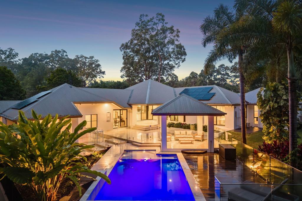 2 Firetail Ct, Tanawha, QLD 4556
