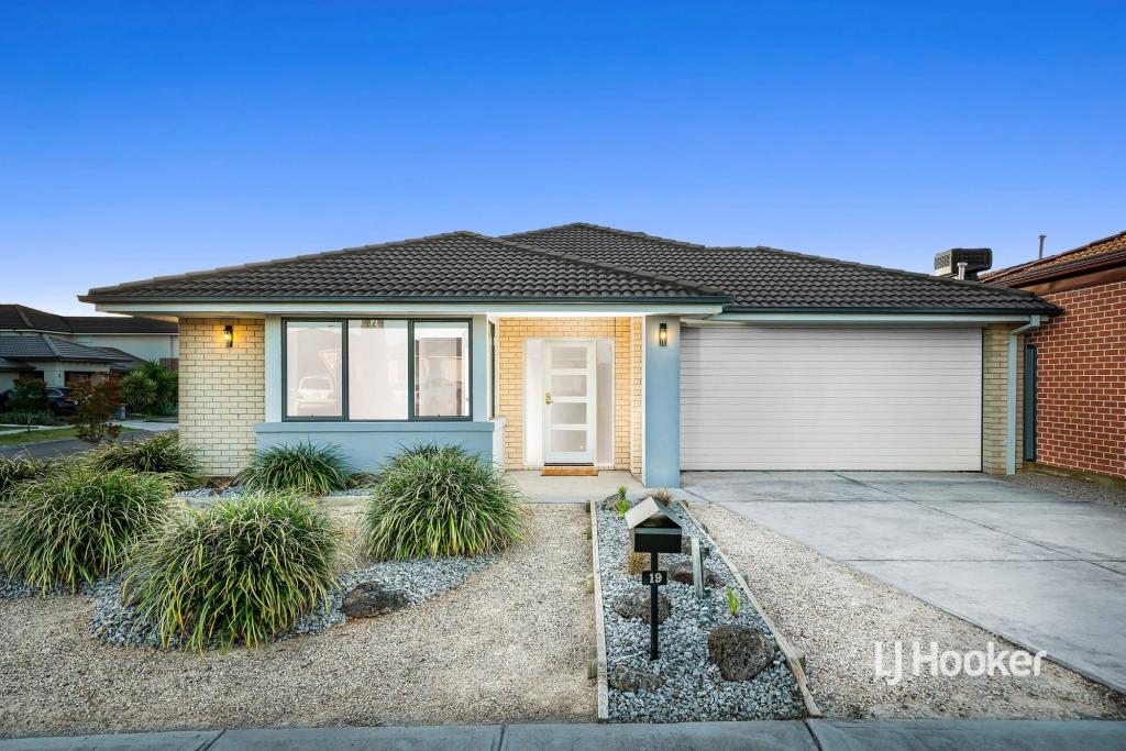 19 Chartwell Ave, Truganina, VIC 3029