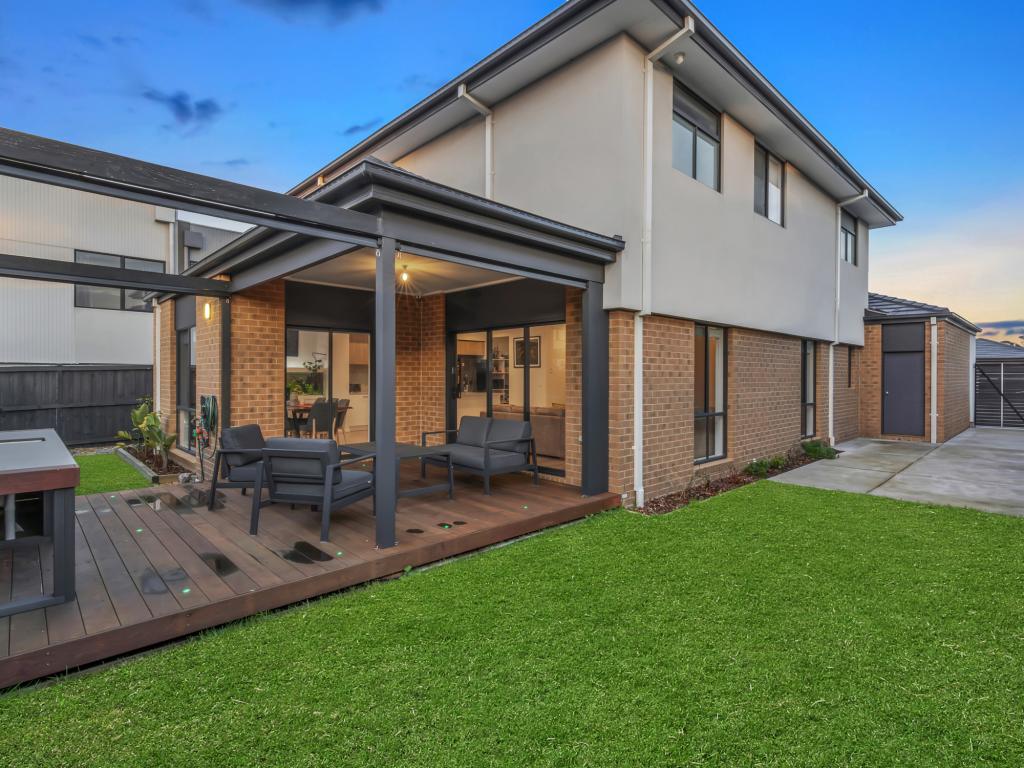 19 Bonfire Way, Cranbourne South, VIC 3977