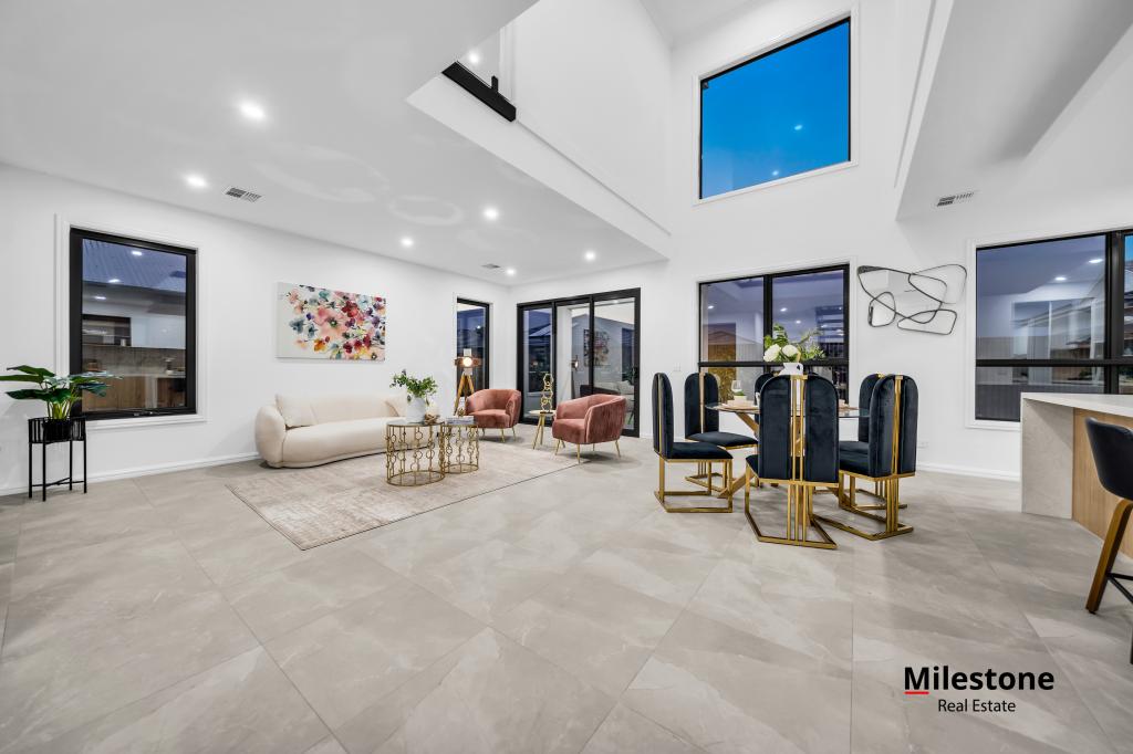 8 Riverly Gr, Officer, VIC 3809