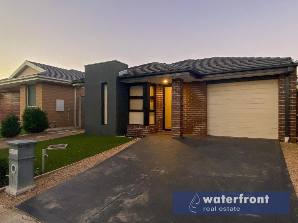 19 Chamberlain Way, Williams Landing, VIC 3027