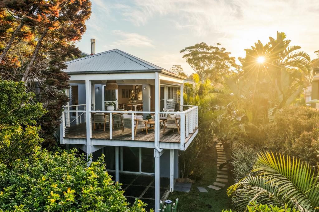 4 SHIPTON CRES, MOLLYMOOK, NSW 2539