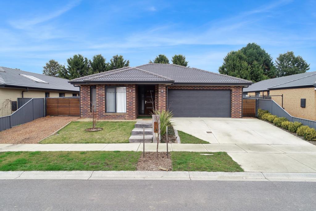 13 Peak Ct, Mansfield, VIC 3722