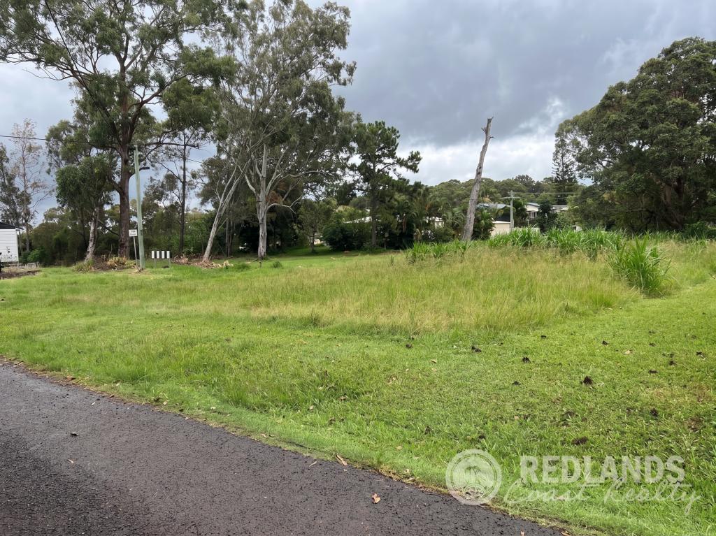 12 PHOENIX ST, RUSSELL ISLAND, QLD 4184