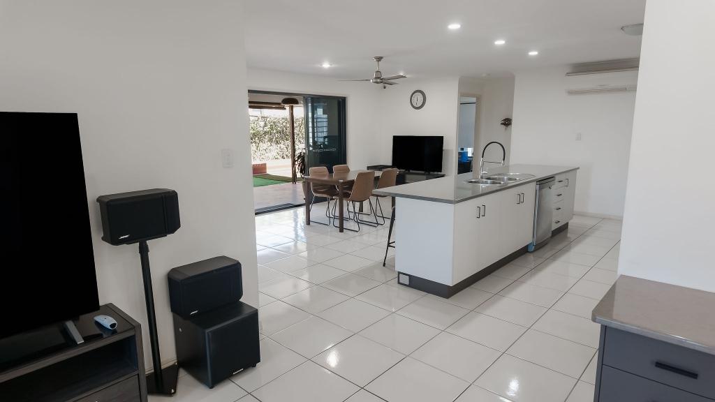 23 Neville Dr, Branyan, QLD 4670