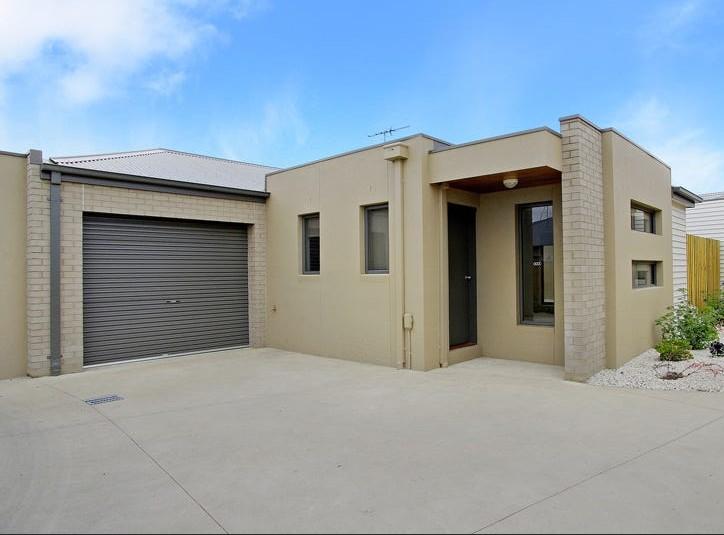 2/20 Senior Ct, Highton, VIC 3216