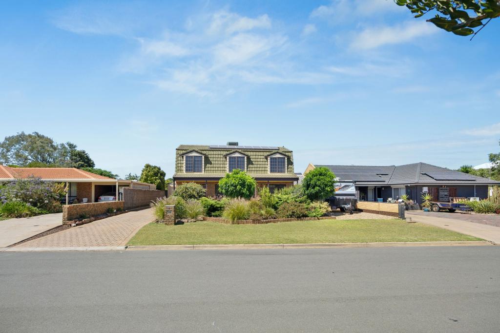 17 Pilot Cres, Seaford, SA 5169