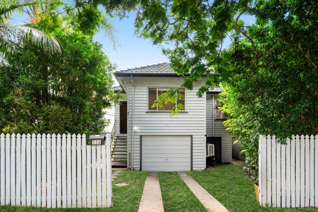136 Norman Ave, Norman Park, QLD 4170