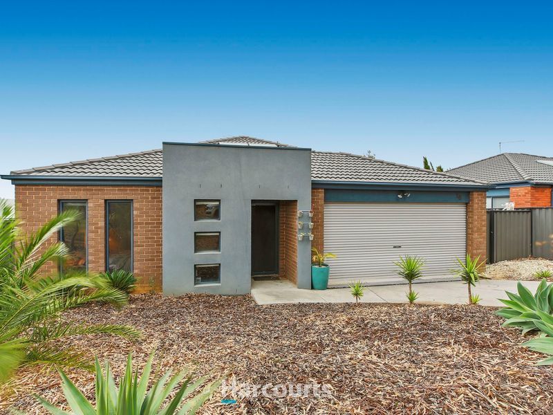 18 Ivory Dr, Pakenham, VIC 3810