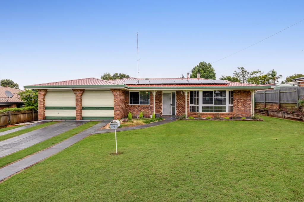 9 Melway Cres, Harristown, QLD 4350