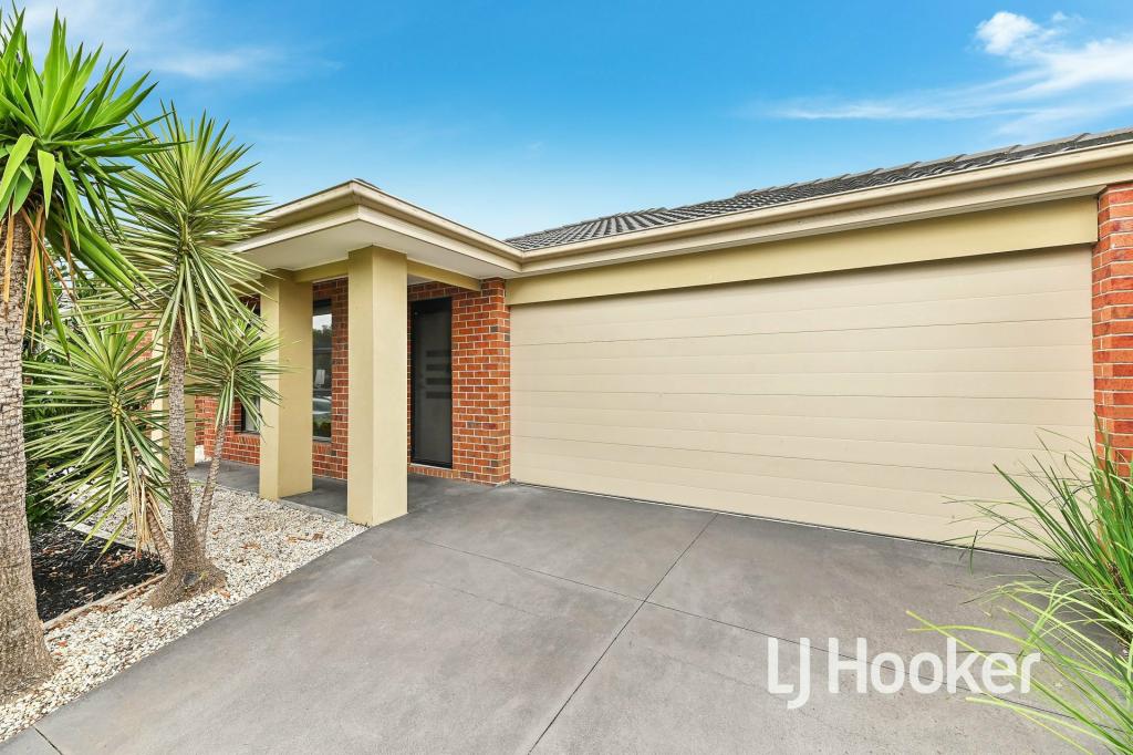 103 HENRY RD, PAKENHAM, VIC 3810