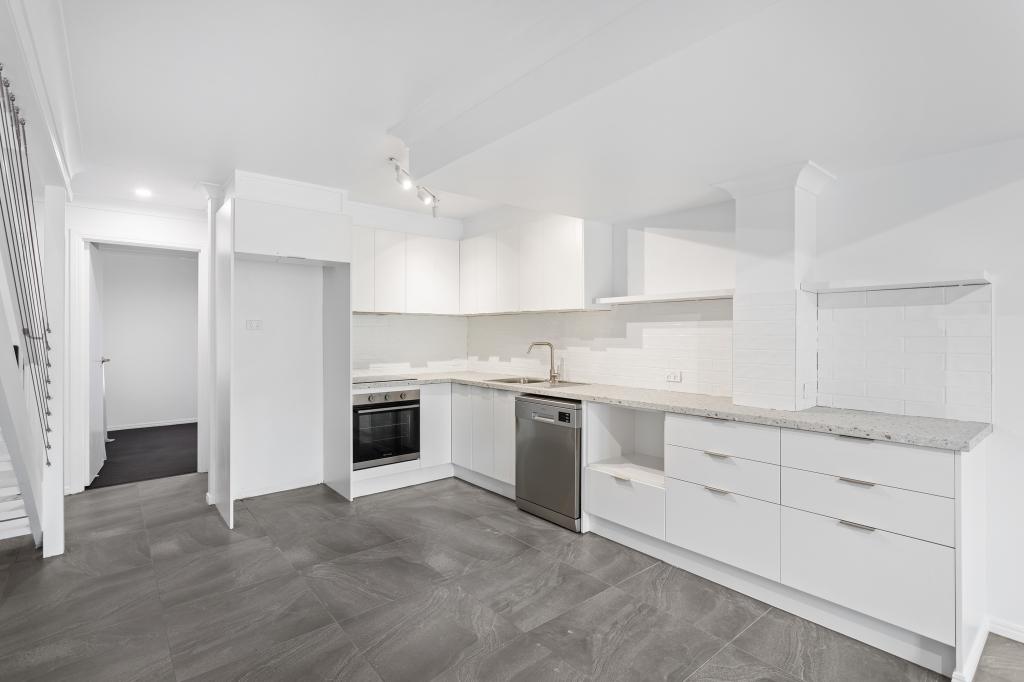 8/173 NORTH ST, ROCKVILLE, QLD 4350