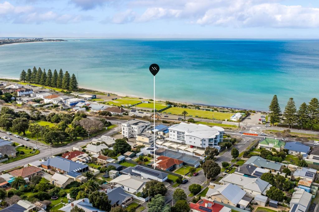 10A GRANTLEY AVE, VICTOR HARBOR, SA 5211