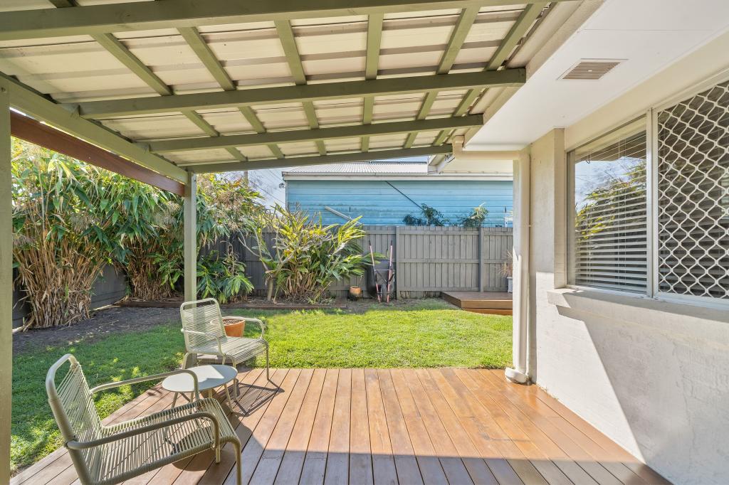 2/14 DOVER RD, MARGATE, QLD 4019