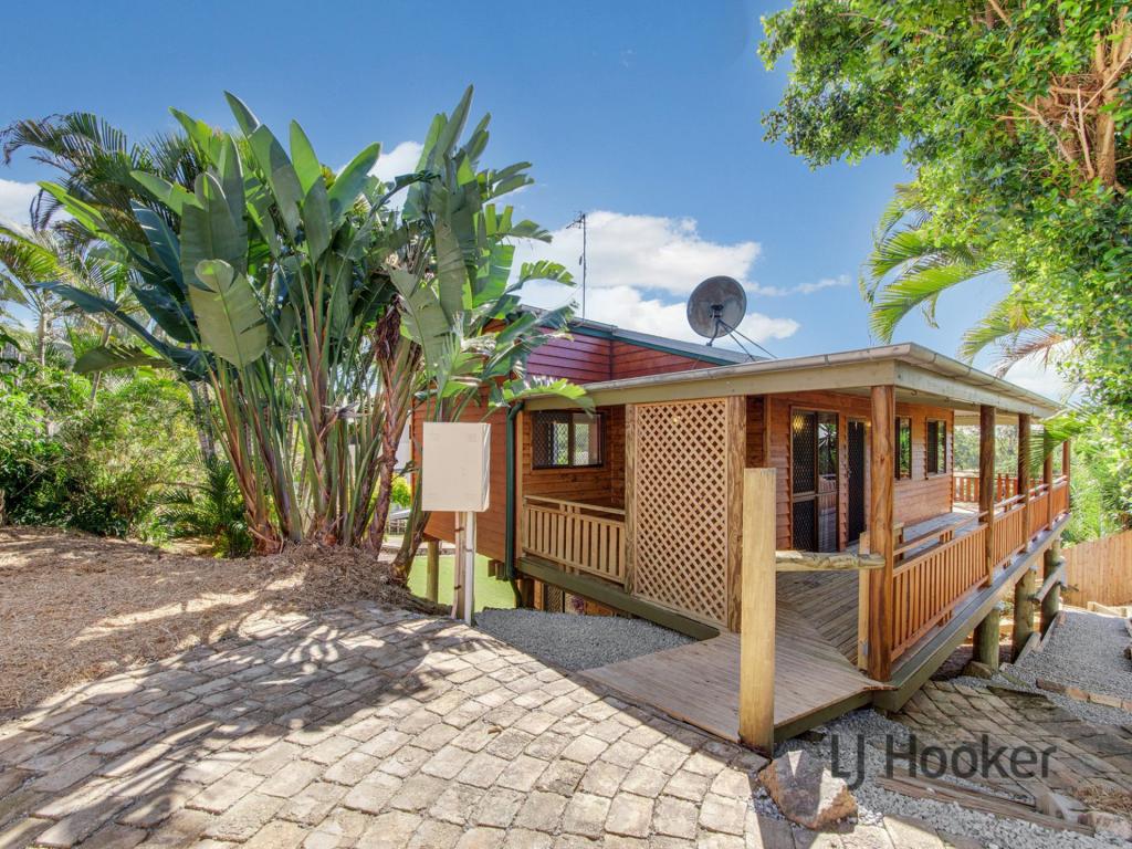 27 Sayre Cres, Boyne Island, QLD 4680