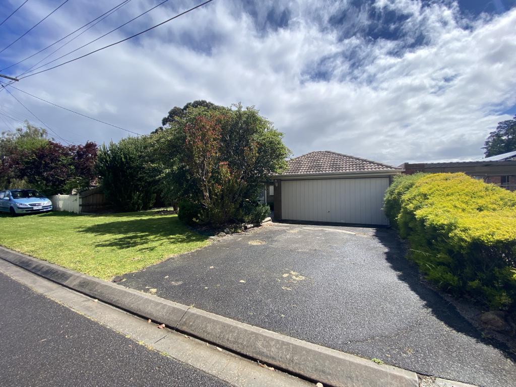 11 KENLEY CT, FRANKSTON, VIC 3199