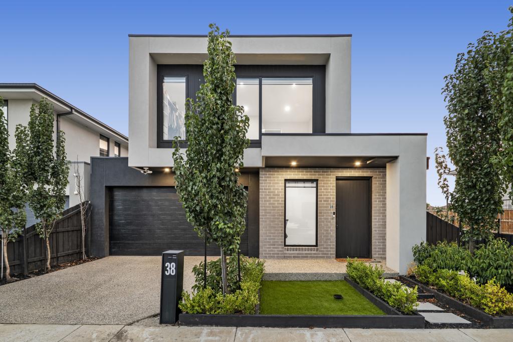 38 Maremmano Cres, Taylors Lakes, VIC 3038
